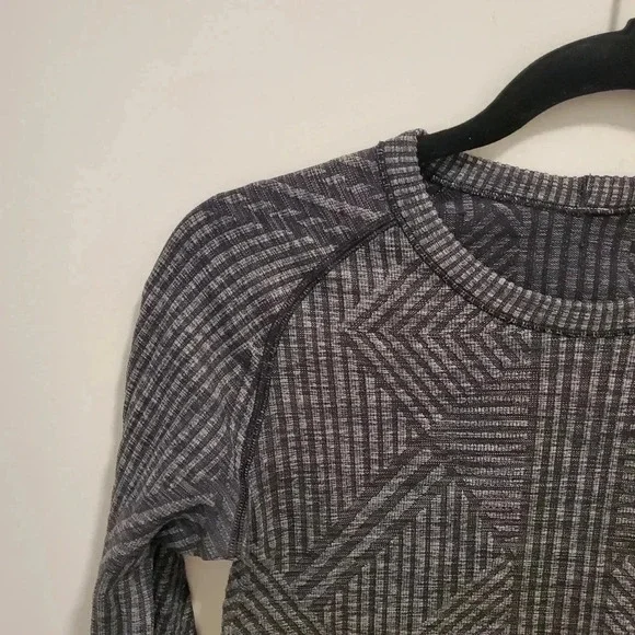 Lululemon Restless PulloverHeathered Black - Picture 3 of 8